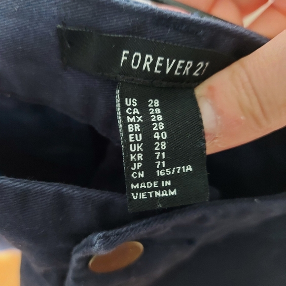 Navy Khaki shorts US28 - Picture 3 of 3